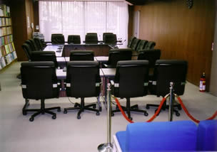 第二委員会室